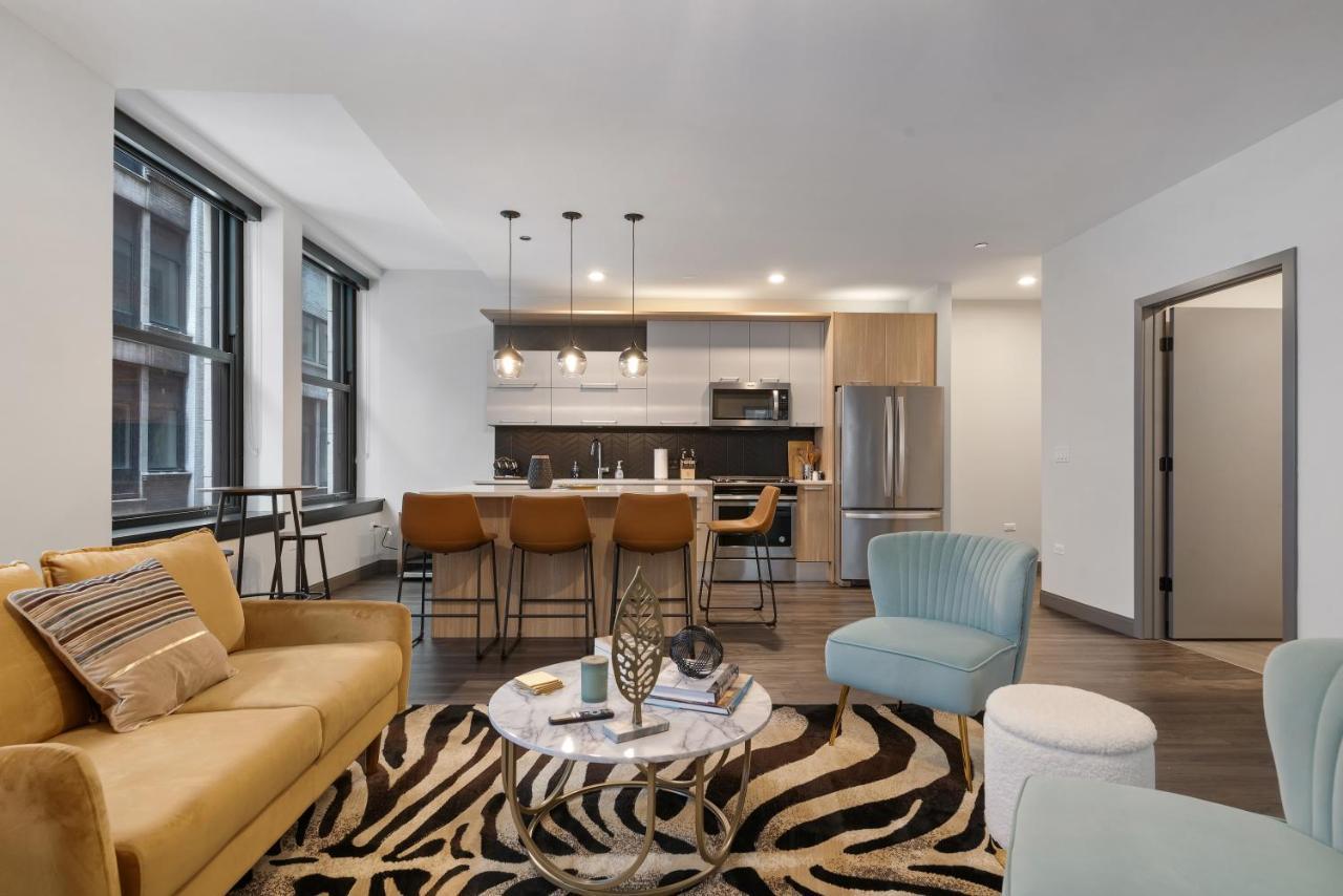 Experience Downtown Chicago At Millennium - Luxury Apartments In The Loop Екстериор снимка