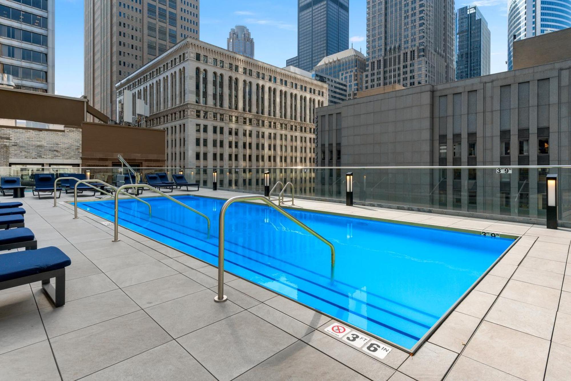 Experience Downtown Chicago At Millennium - Luxury Apartments In The Loop Екстериор снимка