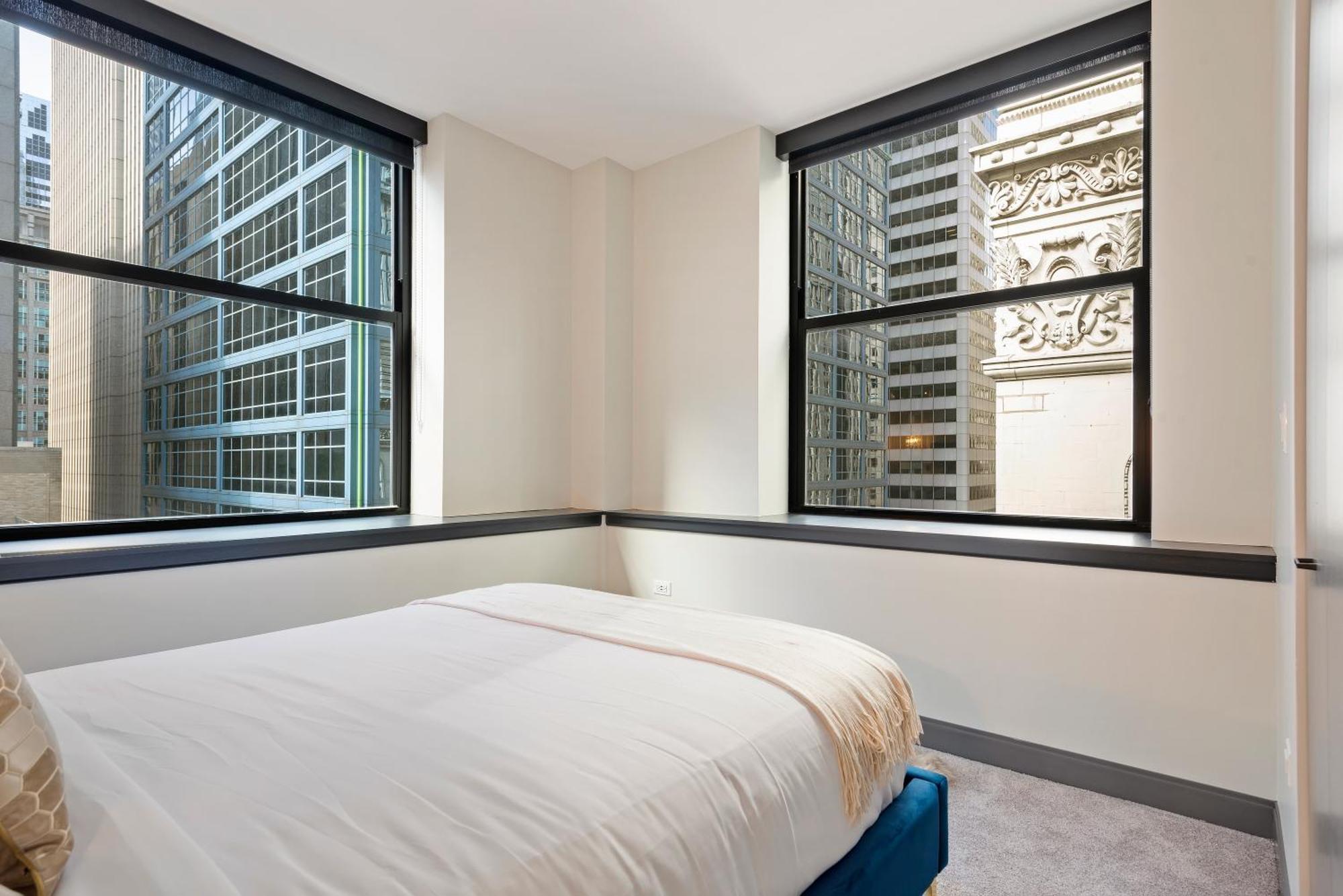 Experience Downtown Chicago At Millennium - Luxury Apartments In The Loop Екстериор снимка